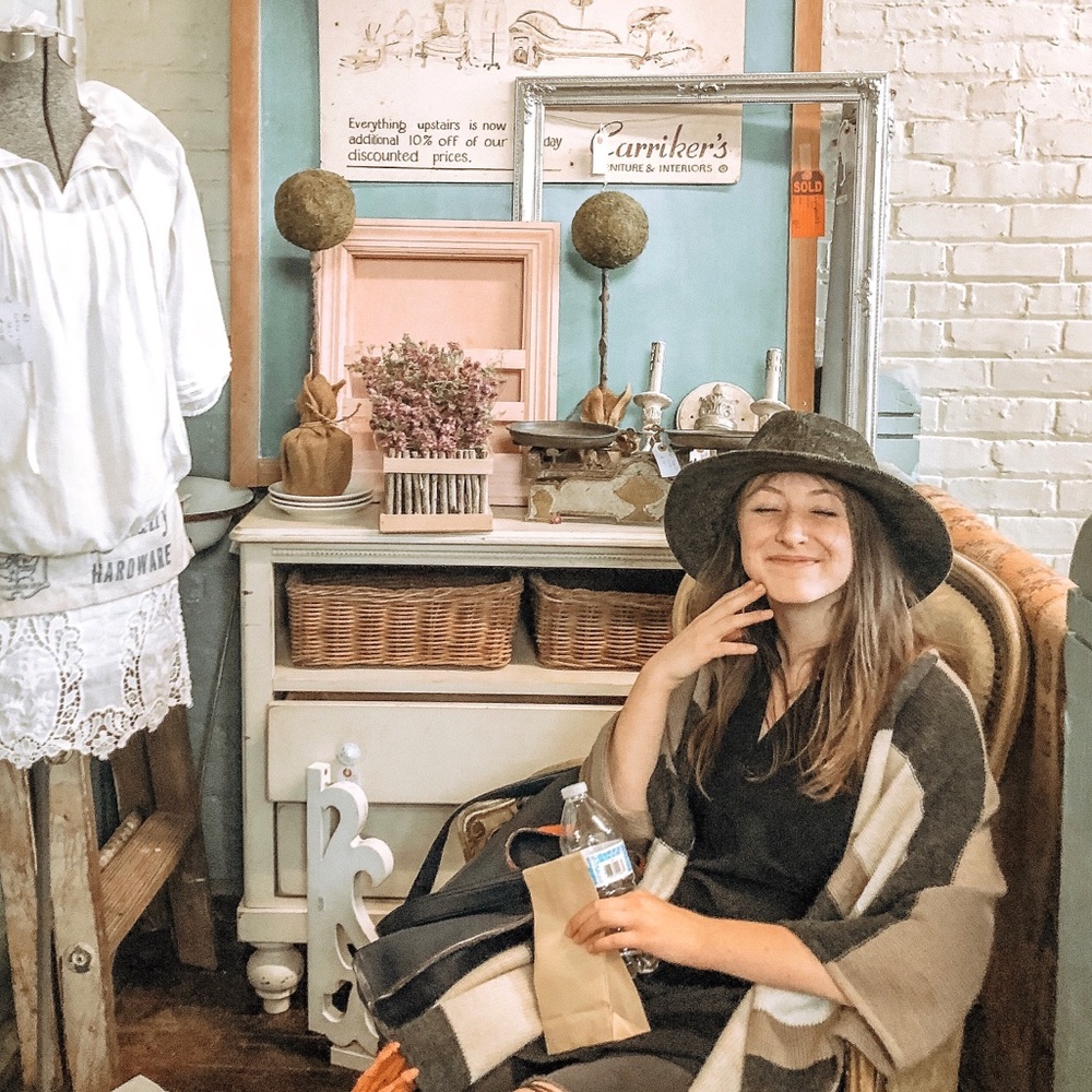 Meet your Posher, Nicole